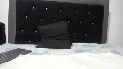 Snapshot of violetadumsper chatting on 03.04.25 VioletaDums online show from 03.04.25