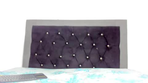 Snapshot of violetadumsper chatting on 12.18.25 VioletaDums online show from 12.18.25