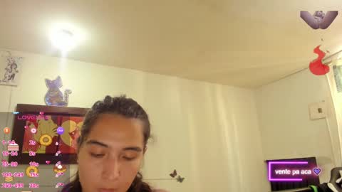 Snapshot of violetalee chatting on 01.18.25 Jimena online show from 01.18.25