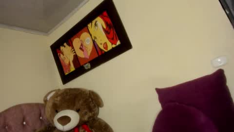 Snapshot of violetalee chatting on 10.28.25 Jimena online show from 10.28.25