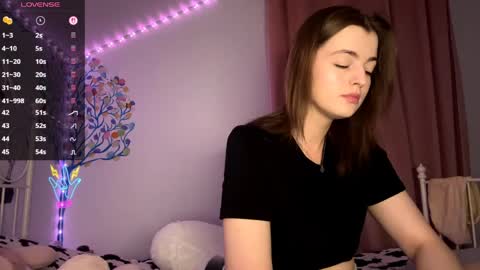 Snapshot of violetamelia chatting on 04.05.26 Eva online show from 04.05.26