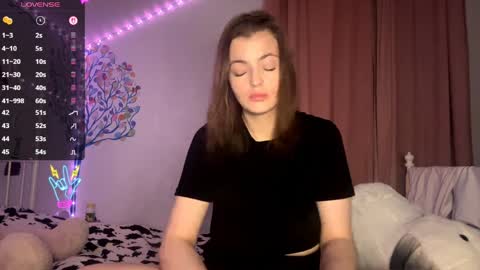 Snapshot of violetamelia chatting on 04.09.26 Eva online show from 04.09.26