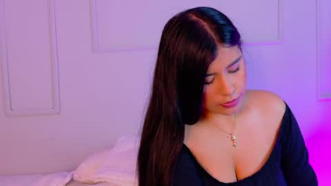 Snapshot of violetbloomm chatting on 05.18.26 Violet online show from 05.18.26