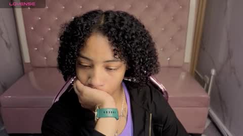 violeth_b online show from 12.17.25