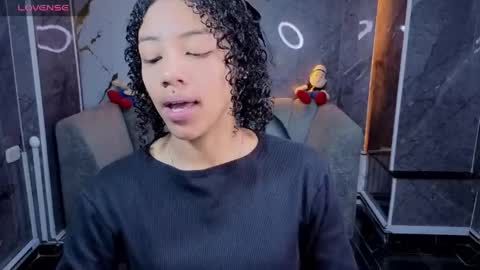 violeth_b online show from 05.05.26