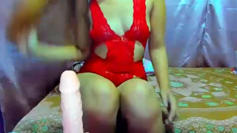 Livia help get 100 likes online show from 04.13.26