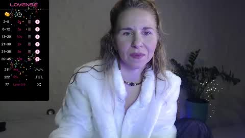 Snapshot of violetplath chatting on 02.01.25 Violet next stream December 6 online show from 02.01.25