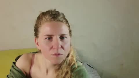Violet  next stream December 6 online show from 06.06.26