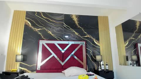 Violet Rose online show from 12.18.25