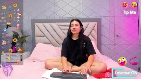 Violet Rousse online show from 02.17.25