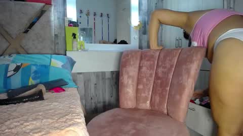 violetroussee online show from 03.07.26