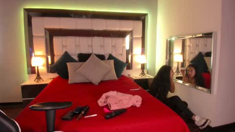 violetskinny online show from 12.29.24