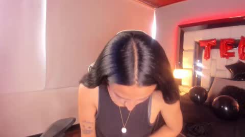 violetskinny online show from 02.18.25