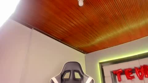 violetskinny online show from 02.23.25