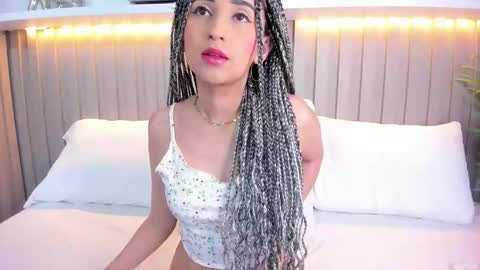 Violett  online show from 10.20.25