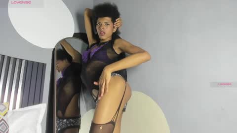 V I O L E T T E  online show from 05.13.26