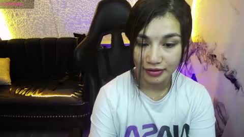 Snapshot of violetta_jhonson_v chatting on 06.25.26 Violetta online show from 06.25.26