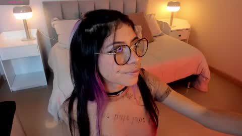 Snapshot of violetta_nur chatting on 07.08.26 Violetta nur online show from 07.08.26