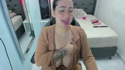 VIOLETTA online show from 03.20.26