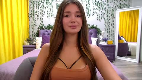 Snapshot of violettacosmo chatting on 12.16.24 ViolettaCosmo online show from 12.16.24