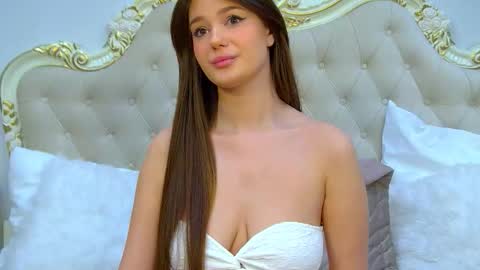 ViolettaCosmo online show from 11.15.25