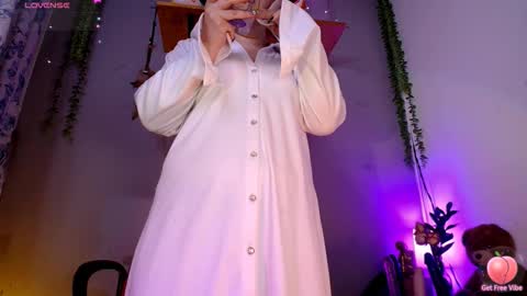 Snapshot of violettasexycam chatting on 02.22.26 violetafetish online show from 02.22.26