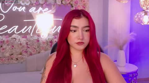 Violett Castel online show from 11.18.25