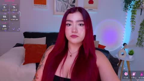 Snapshot of violettcastel chatting on 06.23.26 Violett Castel online show from 06.23.26