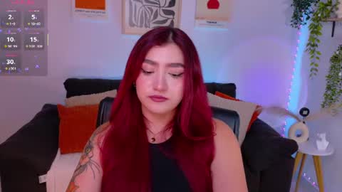 Snapshot of violettcastel chatting on 07.25.26 Violett Castel online show from 07.25.26