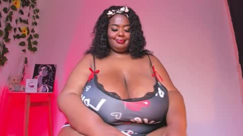 Snapshot of violette_plus chatting on 02.11.26 Call me valeria online show from 02.11.26