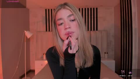Violett  online show from 04.23.26