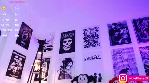 Snapshot of violettlane chatting on 01.25.25 Violeta online show from 01.25.25