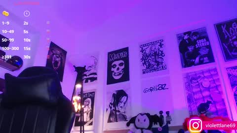 Snapshot of violettlane chatting on 01.27.25 Violeta online show from 01.27.25