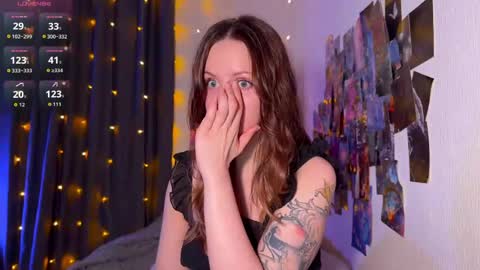 Snapshot of violettmo0n chatting on 05.20.26 Next stream 1522026 400 GMT 3 online show from 05.20.26