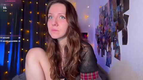 Snapshot of violettmo0n chatting on 05.23.26 Next stream 1522026 400 GMT 3 online show from 05.23.26