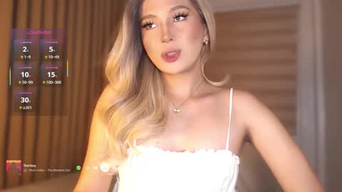 Snapshot of violetversacexx chatting on 11.12.25 Best Of Both Worlds online show from 11.12.25