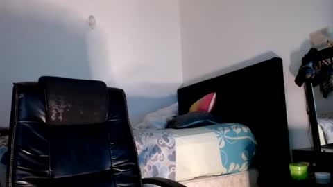 Snapshot of violetwitch05 chatting on 12.09.24 Violet online show from 12.09.24