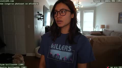 Snapshot of violishh chatting on 02.19.25 follow me on twitter violishh and ig violishh online show from 02.19.25