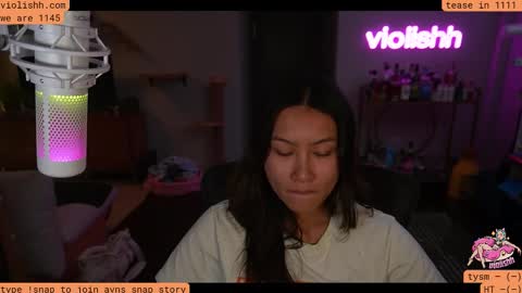Snapshot of violishh chatting on 11.13.25 follow me on twitter violishh and ig violishh online show from 11.13.25