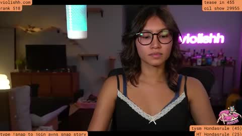 Snapshot of violishh chatting on 11.30.25 follow me on twitter violishh and ig violishh online show from 11.30.25