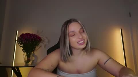 Violla online show from 11.20.25