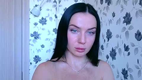 viora12 online show from 02.19.25