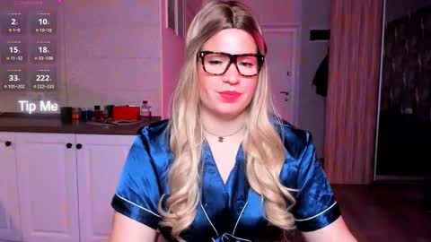  VelvettTime  online show from 10.20.25