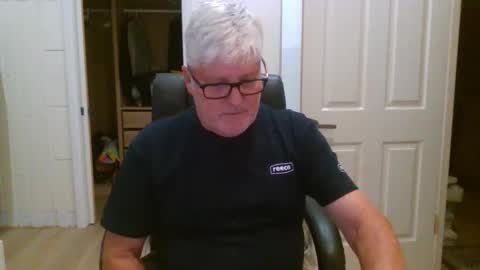 Snapshot of viper654321 chatting on 04.10.26 viper654321 online show from 04.10.26