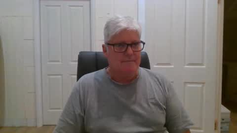 Snapshot of viper654321 chatting on 04.17.26 viper654321 online show from 04.17.26