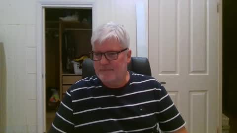 Snapshot of viper654321 chatting on 05.14.26 viper654321 online show from 05.14.26