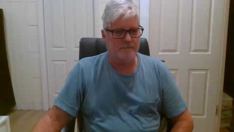 Snapshot of viper654321 chatting on 06.11.26 viper654321 online show from 06.11.26