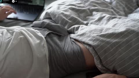 virgi_n69 online show from 11.14.25