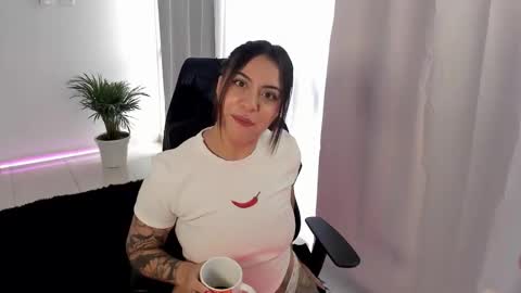 Lu online show from 12.04.25