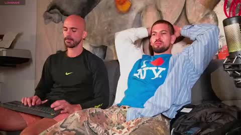 Snapshot of virtualboytvtv chatting on 12.01.25 GARY - Help me reach 300 likes - - My Telegram - online show from 12.01.25